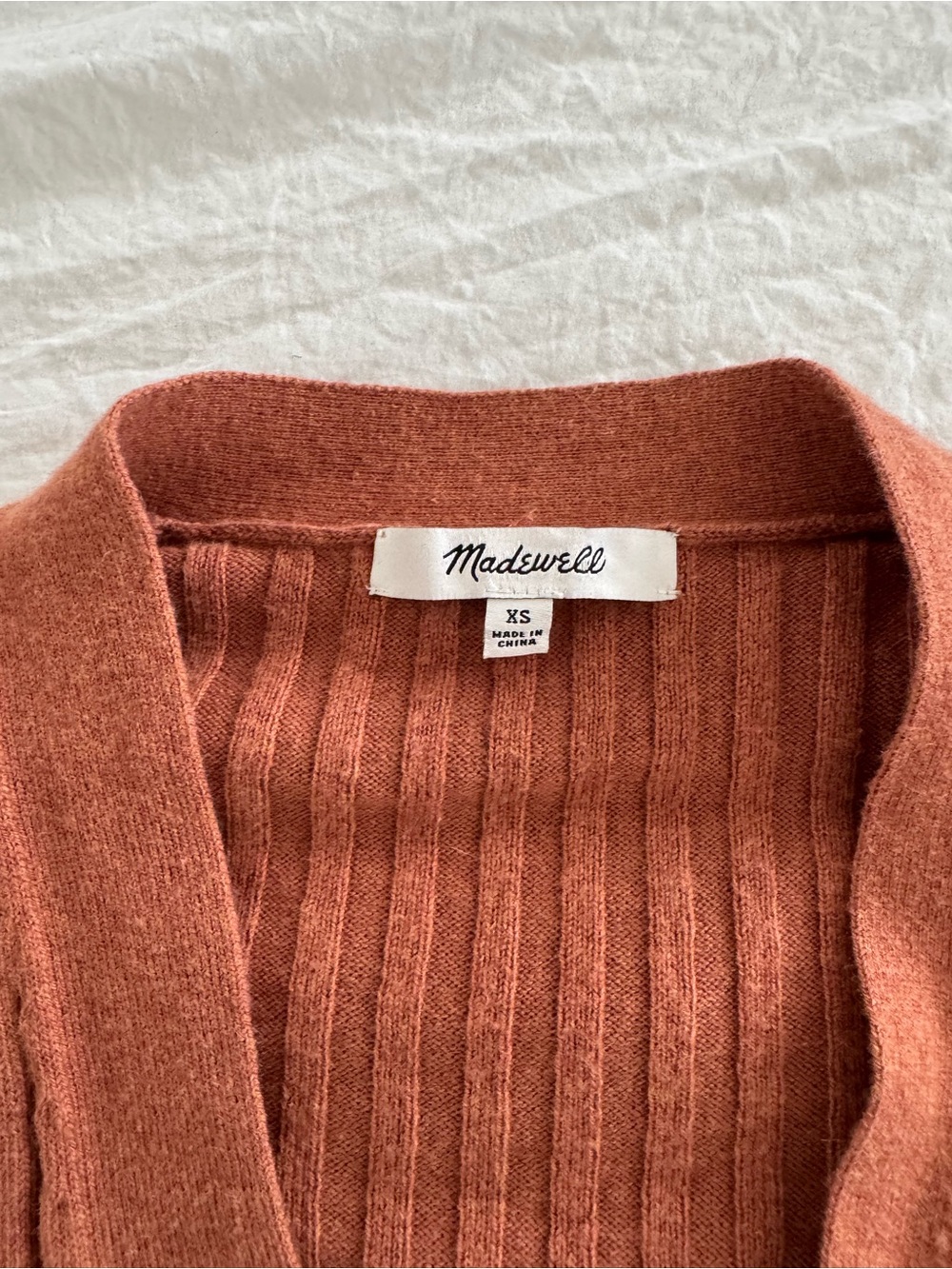 Madewell Ribbed Button-Front Cropped Cardigan in Rust - Picture 5 of 9